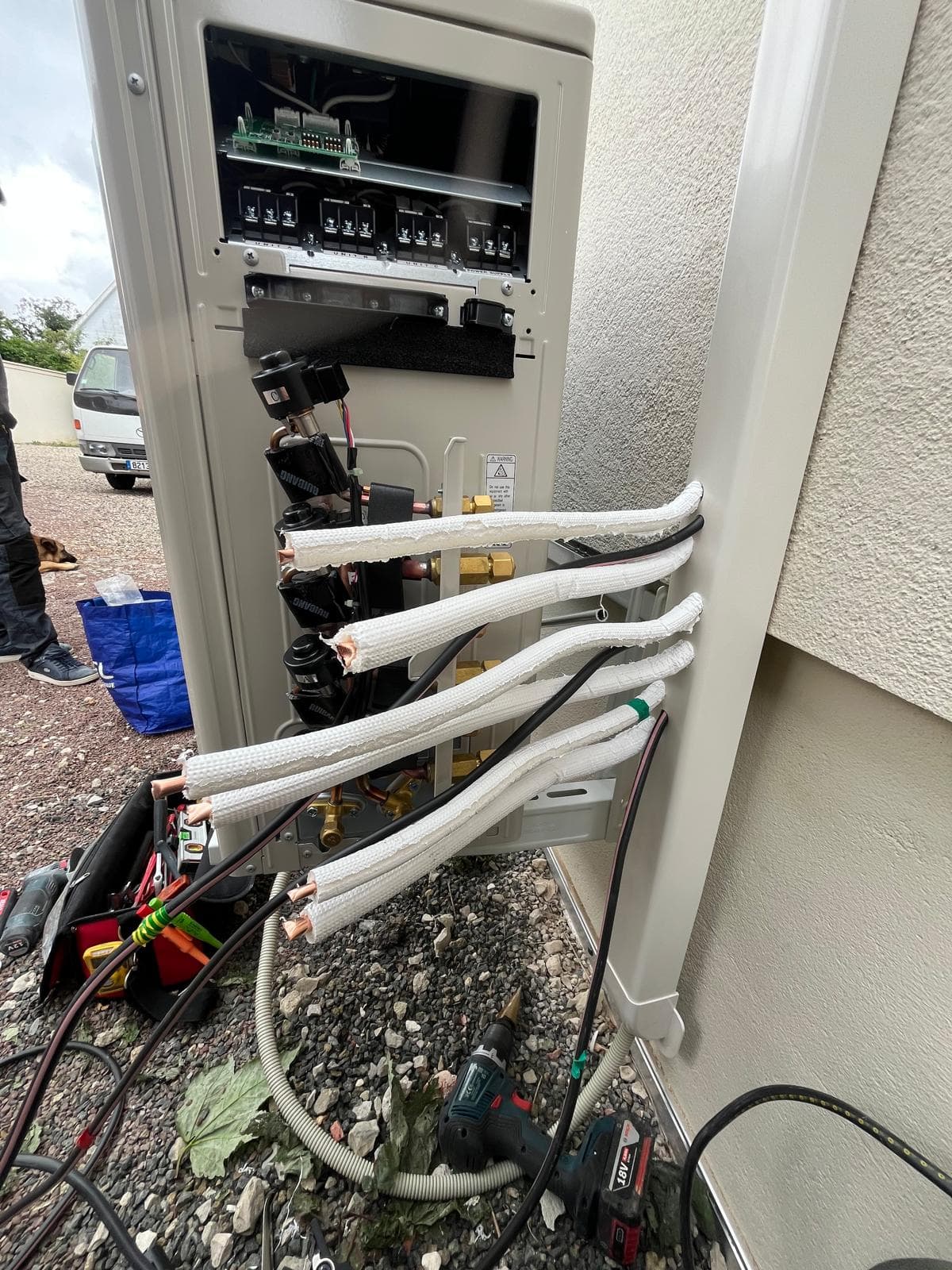 Installation d'un système de climatisation par ADT climatisation Chauffage