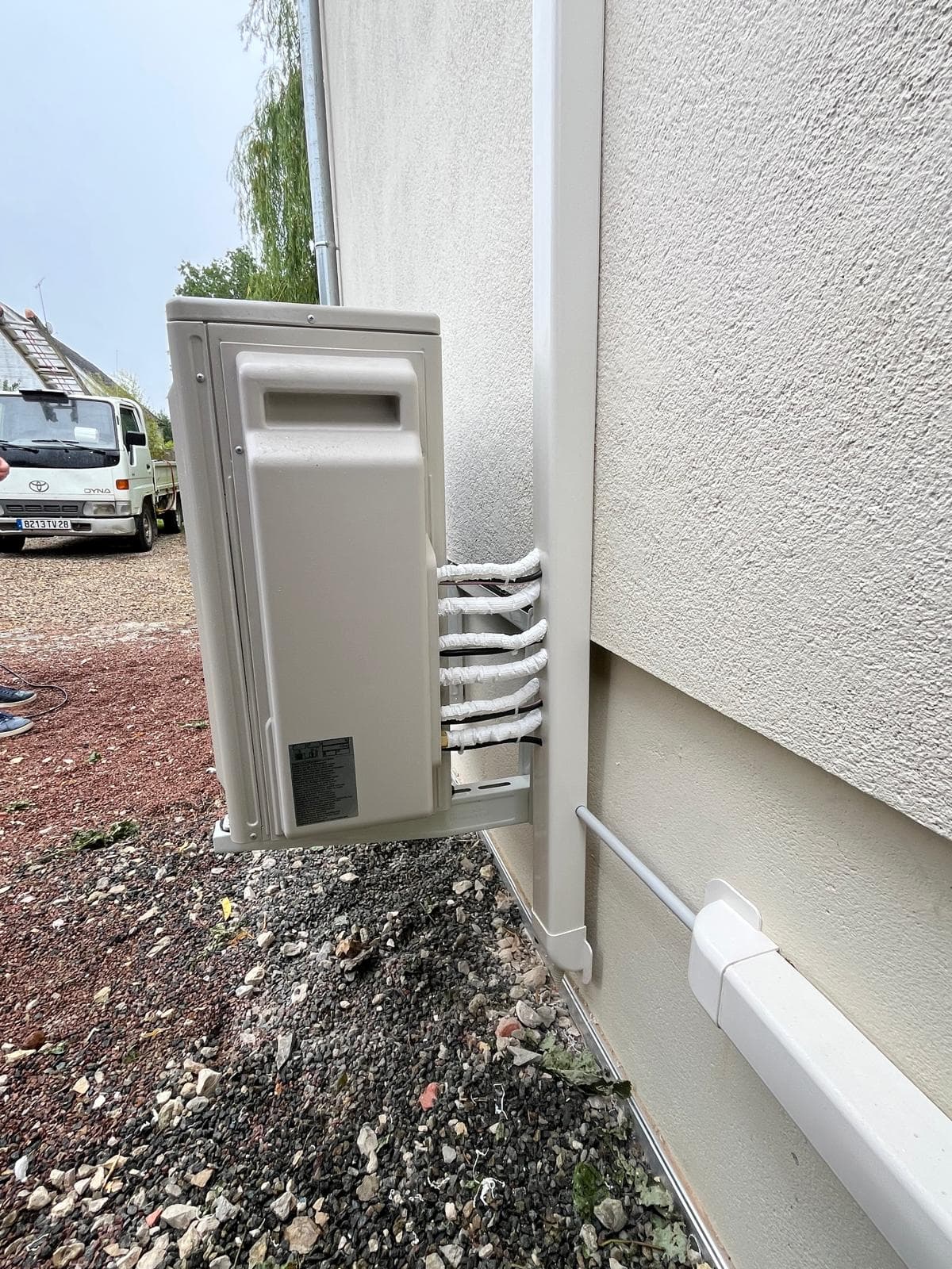 Installation d'un système de climatisation par ADT climatisation Chauffage